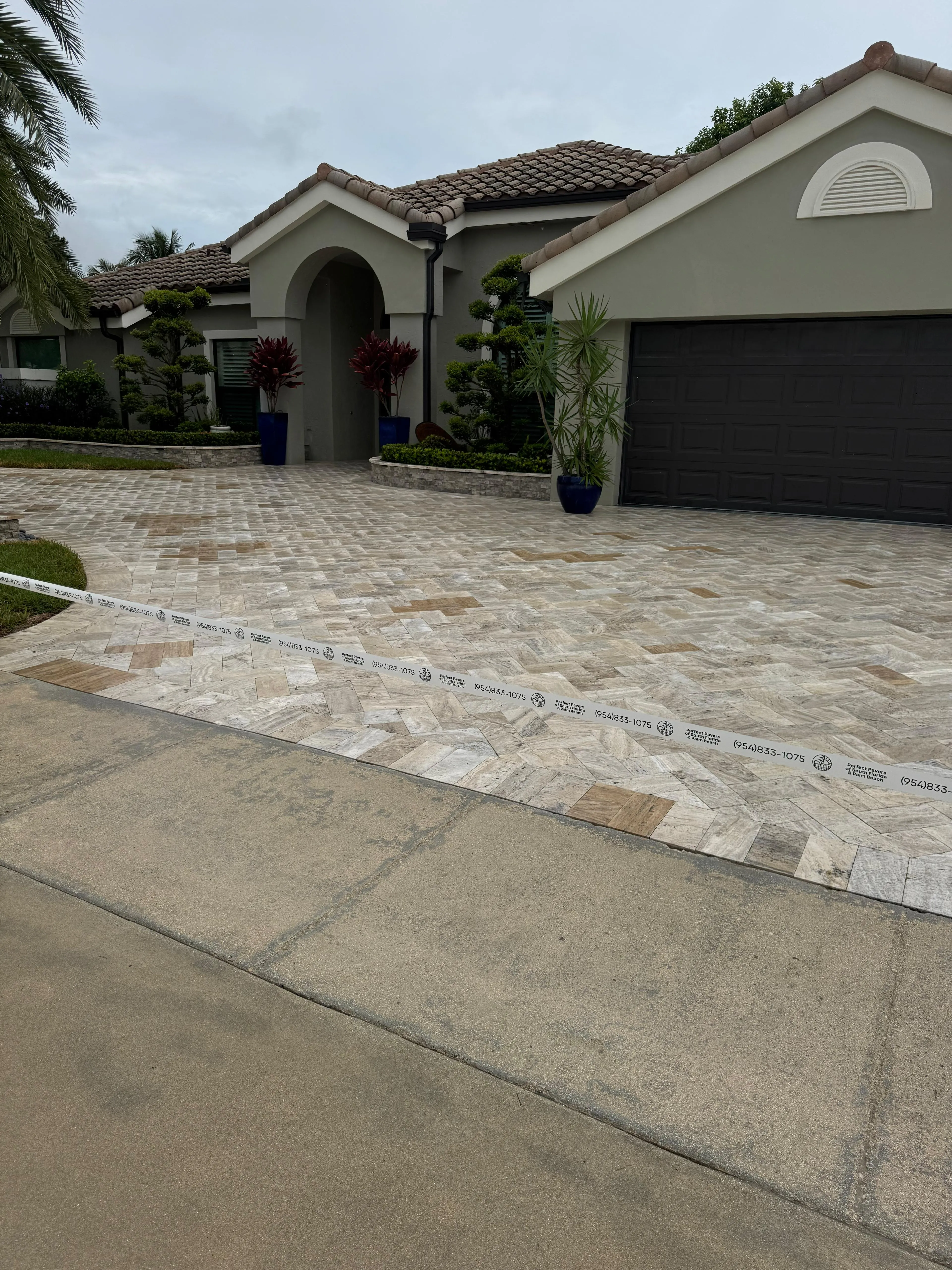 Boca Woods Driveway - Photo 2
