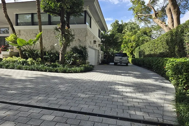 Paver Installation Company - Photo 13