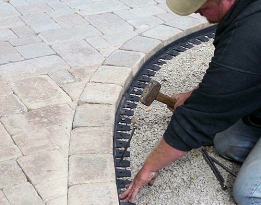 What is the best edging for pavers